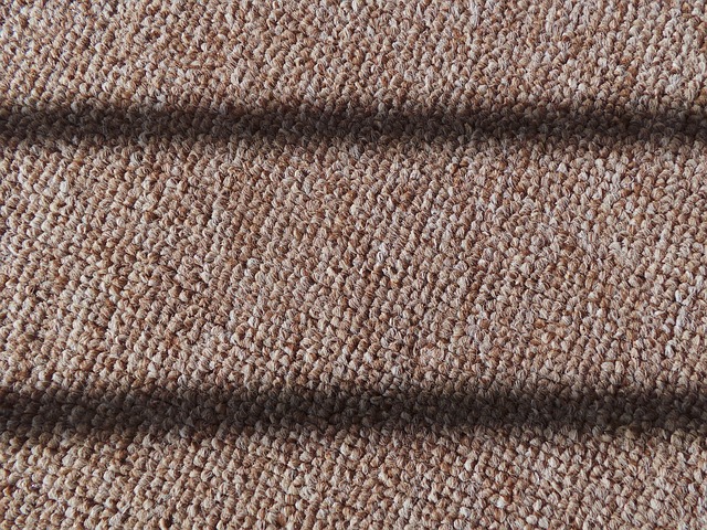 béžový koberec, detail